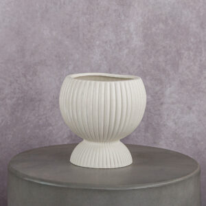 Ceramic Vase White (4.5 x 4.5 x 6.5 in)