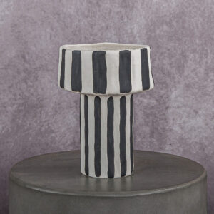 Ceramic Vase White/Grey (7 x 7 x 9 in)