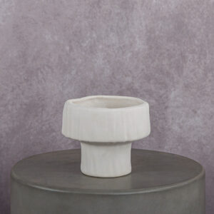 Ceramic Vase White (7 x 7 x 6 in)