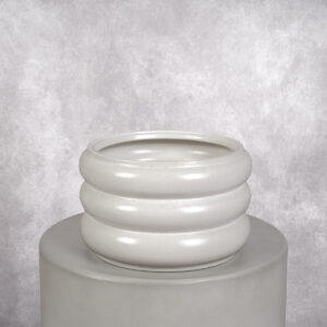 Ceramic Vase White (8 x 8 x 6 in)