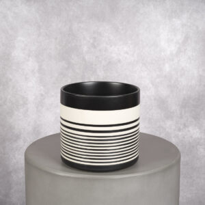 Ceramic Vase Black/White (7 x 7 x 7 in)