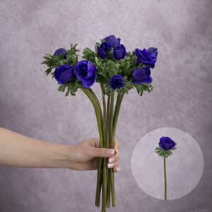 Anemones Blue 10 stems per bunch